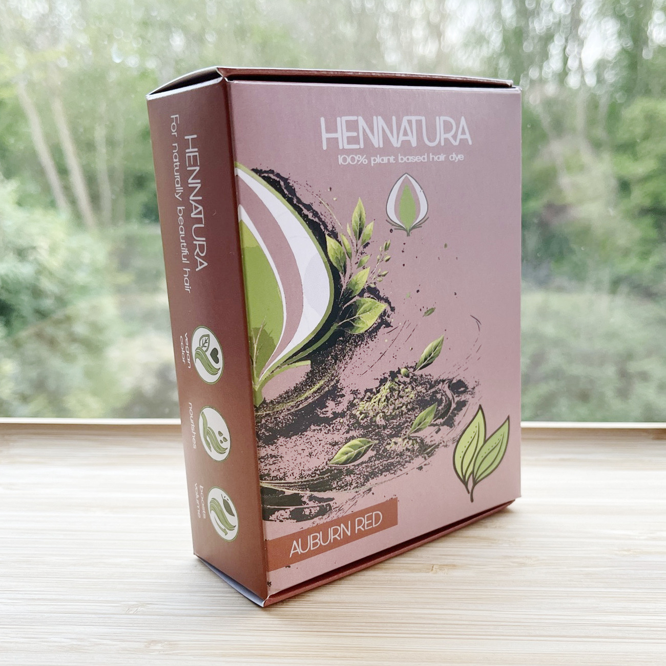 Pure henna plant based hair dye for natural auburn red tones and healthy hair