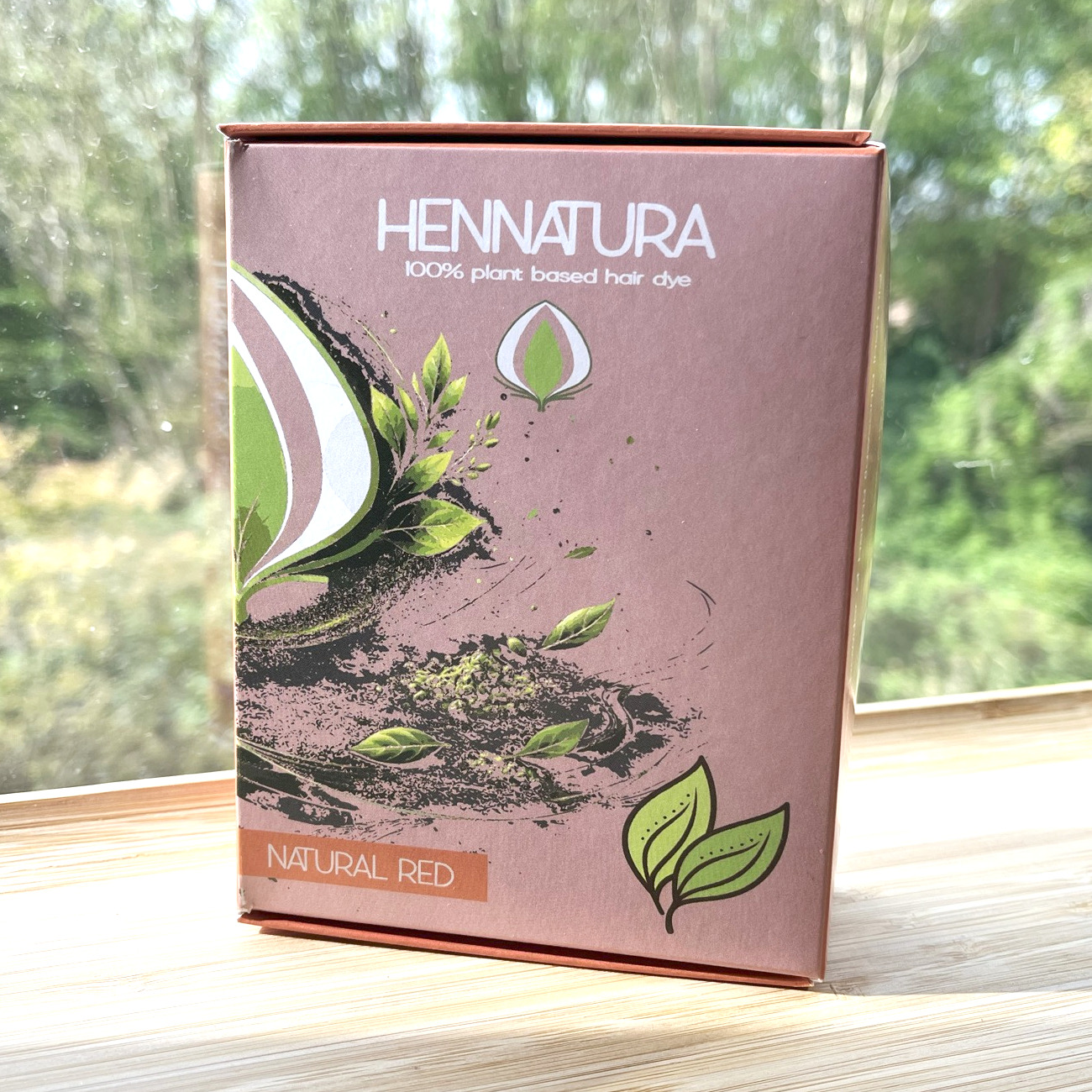 Pure henna plant based hair dye for natural red tones and healthy hair